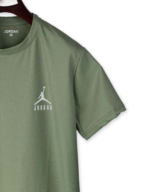 Jordan Men's Green Performance T-Shirt – Lightweight, Athletic Style with Iconic Branding