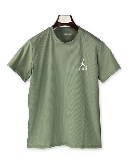 Jordan Men's Green Performance T-Shirt – Lightweight, Athletic Style with Iconic Branding