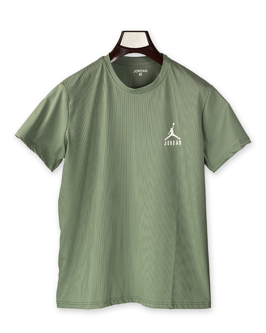 Jordan Men's Green Performance T-Shirt – Lightweight, Athletic Style with Iconic Branding
